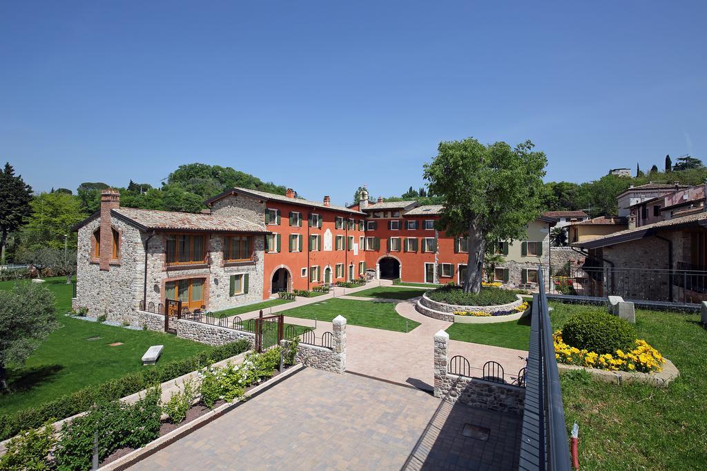 Residence Borgo Mondragon Lazise Exterior photo